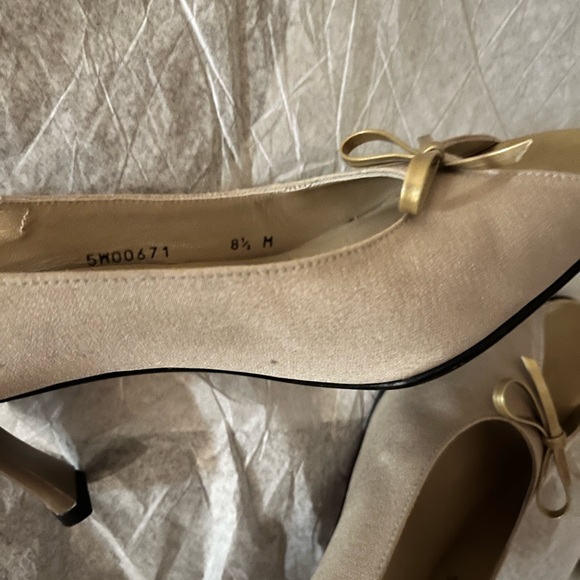 Stuart Weizmann open toe. - Picture 5 of 7